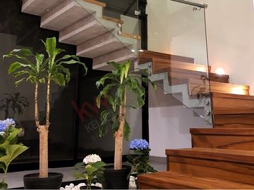 CASA en VENTA con vista a la ciudad de Querétaro, en fracc.  Vista Real
