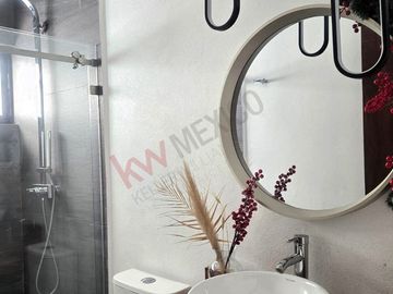 CASA en VENTA con vista a la ciudad de Querétaro, en fracc.  Vista Real