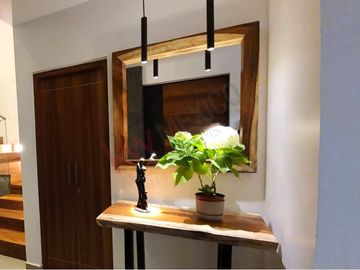 CASA en VENTA con vista a la ciudad de Querétaro, en fracc.  Vista Real