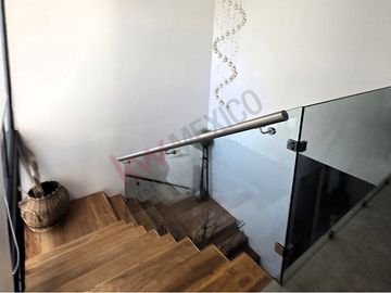CASA en VENTA con vista a la ciudad de Querétaro, en fracc.  Vista Real