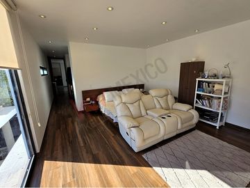 CASA en VENTA con vista a la ciudad de Querétaro, en fracc.  Vista Real