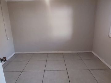 VENTA CASA 3HAB 1BA CERRO NAVIA