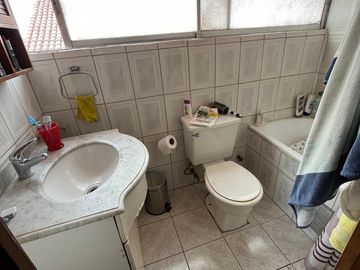 VENTA DE HERMOSA Y AMPLIA CASA MACUL