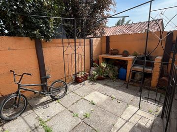VENTA DE HERMOSA Y AMPLIA CASA MACUL