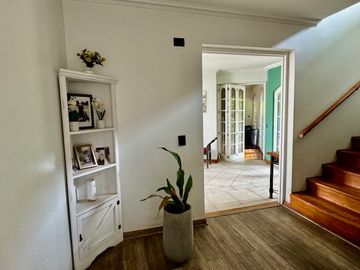 ESPECTACULAR PARCELA EN CONDOMINIO CON CASA SÓLIDA DE 640 M2