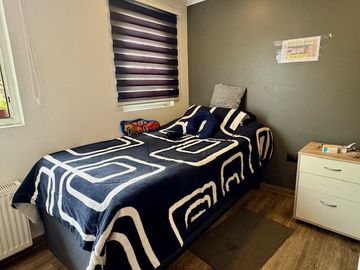 ESPECTACULAR PARCELA EN CONDOMINIO CON CASA SÓLIDA DE 640 M2