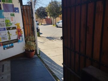 LIMACHE - SE VENDE LINDA CASA CON MINI MARKET - 96 M2