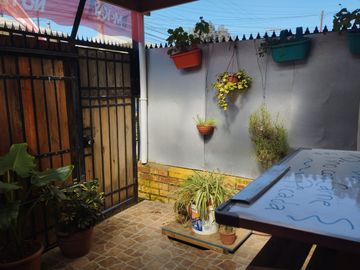 LIMACHE - SE VENDE LINDA CASA CON MINI MARKET - 96 M2