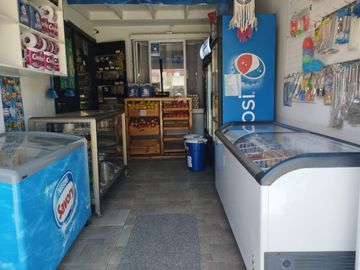 LIMACHE - SE VENDE LINDA CASA CON MINI MARKET - 96 M2