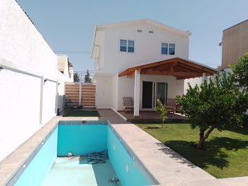 VENTA CASA 5HAB 4BA LA CISTERNA