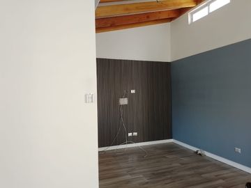 VENTA CASA 5HAB 4BA LA CISTERNA