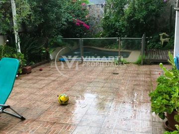 VENTA HERMOSA Y EXCLUSIVA CASA EN LA REINA