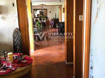 VENTA HERMOSA Y EXCLUSIVA CASA EN LA REINA