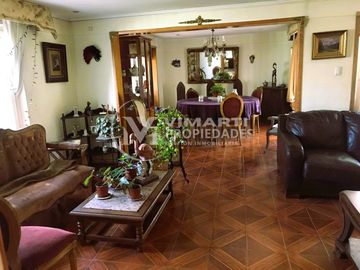 VENTA HERMOSA Y EXCLUSIVA CASA EN LA REINA