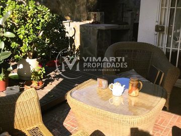 VENTA HERMOSA Y EXCLUSIVA CASA EN LA REINA