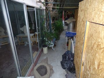 VENDE CASA CON GRAN TERRRENO PARA CONSTRCCION HABITACIONAL