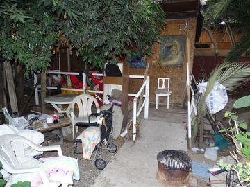 VENDE CASA CON GRAN TERRRENO PARA CONSTRCCION HABITACIONAL