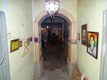VENDE CASA CON GRAN TERRRENO PARA CONSTRCCION HABITACIONAL