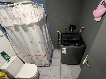 VENTA AMPLIA CASA EN  CONCHALI