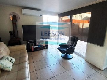 LA SERENA- VENTA CASA 4D/3B EN SECTOR RESIDENCIAL