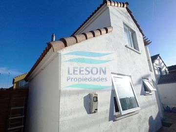 LA SERENA- VENTA CASA 4D/3B EN SECTOR RESIDENCIAL