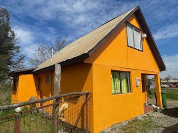VENDE PARCELA CON CASA SECTOR LOS GOMEROS, PELARCO