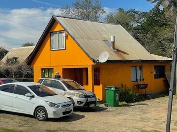 VENDE PARCELA CON CASA SECTOR LOS GOMEROS, PELARCO