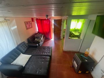 VENDE PARCELA CON CASA SECTOR LOS GOMEROS, PELARCO