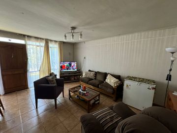 VENDO ACOGEDORA CASA EN INDEPENDENCIA