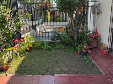 VENDO ACOGEDORA CASA EN INDEPENDENCIA