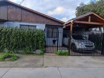 VENTA CASA 3HAB 1BA  ESTACIONAMIENTO CON COBERTIZO