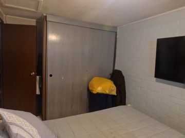 VENTA CASA 3HAB 1BA  ESTACIONAMIENTO CON COBERTIZO