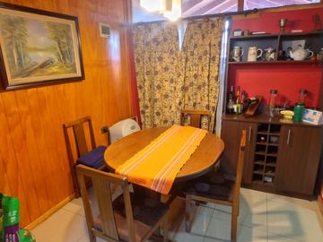 VENTA CASA 3HAB 1BA  ESTACIONAMIENTO CON COBERTIZO