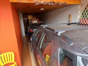 HERMOSA CASA 4D 2B 2 ESTACIONAMIENTOS LOS HÉROES