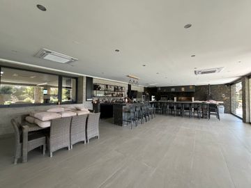 VENTA DE CASA MODERNA EN CONDOMINIO VIÑAS DE CHICUREO