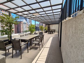 DEPTO  2 SUITES EN SANTIAGO INCLUYE ESTACIONAMIENTO