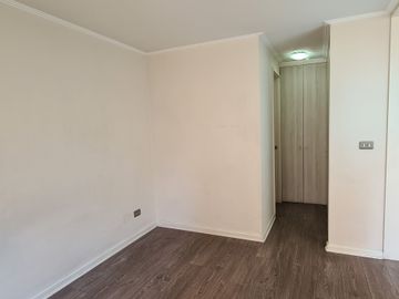 DEPTO  2 SUITES EN SANTIAGO INCLUYE ESTACIONAMIENTO