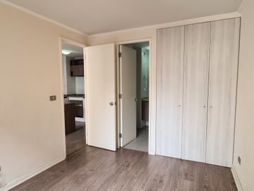 DEPTO  2 SUITES EN SANTIAGO INCLUYE ESTACIONAMIENTO