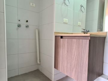 DEPTO  2 SUITES EN SANTIAGO INCLUYE ESTACIONAMIENTO