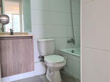 DEPTO  2 SUITES EN SANTIAGO INCLUYE ESTACIONAMIENTO