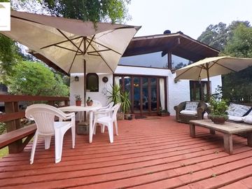 BAJO PRECIO, 2 CASAS SITIO DE 1440M2  VIVE Y GENERA INGRESOS