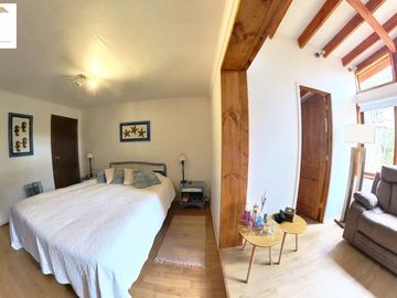BAJO PRECIO, 2 CASAS SITIO DE 1440M2  VIVE Y GENERA INGRESOS