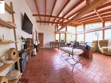 BAJO PRECIO, 2 CASAS SITIO DE 1440M2  VIVE Y GENERA INGRESOS