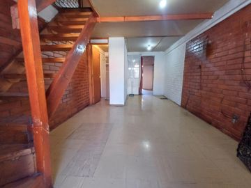 CASA EN VENTA, A PASOS DEL CESFAM, MOLINA-MAULE