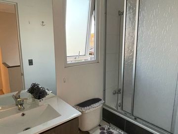 VENTA CASA EN CONDOMINIO FALDEOS DE NOS