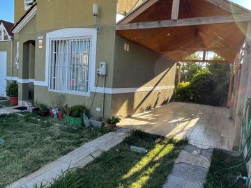 VENTA CASA EN CONDOMINIO FALDEOS DE NOS