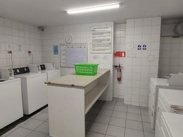 HERMOSO METRO ESCUELA MILITAR 1D, 1B, EST BODEGA LAS CONDES