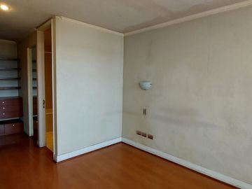 HERMOSO METRO ESCUELA MILITAR 1D, 1B, EST BODEGA LAS CONDES