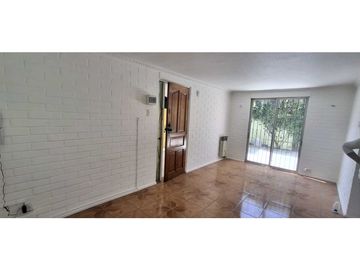 SE VENDE CASA POR VIAJE, RIO CISNES, LA FLORIDA