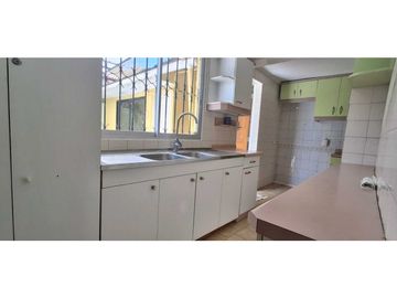 SE VENDE CASA POR VIAJE, RIO CISNES, LA FLORIDA